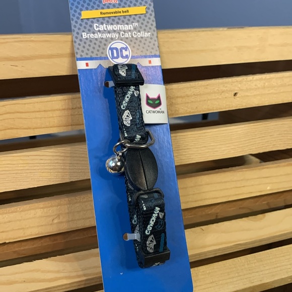 👑 Justice League Cat Woman Cat Collar NWT - Picture 2 of 4